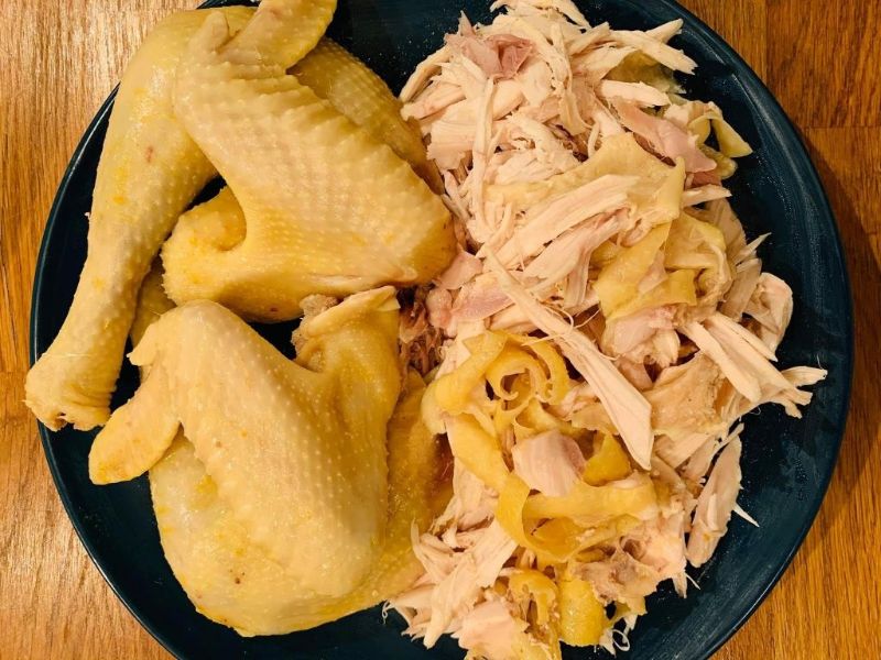 Ảnh 9: Thịt gà cho món bún thang không được xé quá nhỏ