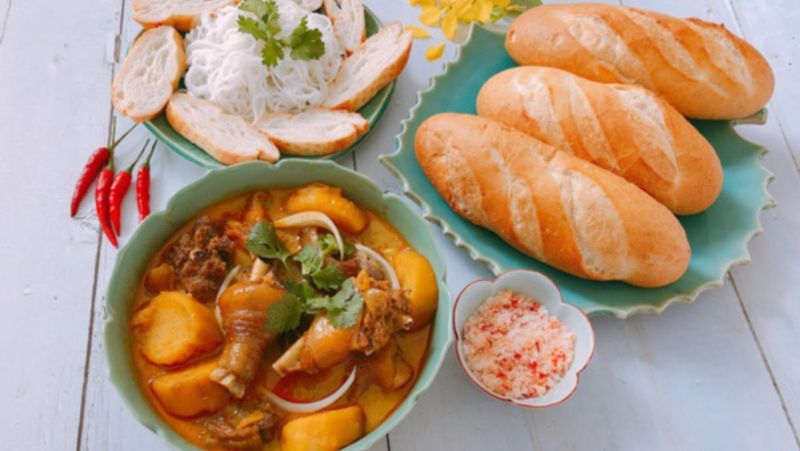 4: Món ăn này có thể ăn kèm bánh mì, cơm hay bún đều rất ngon