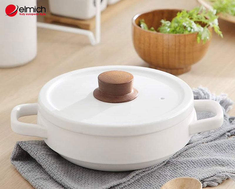 Hình 1: Gốm sứ là vật liệu chính để làm nhiều thiết bị nhà bếp