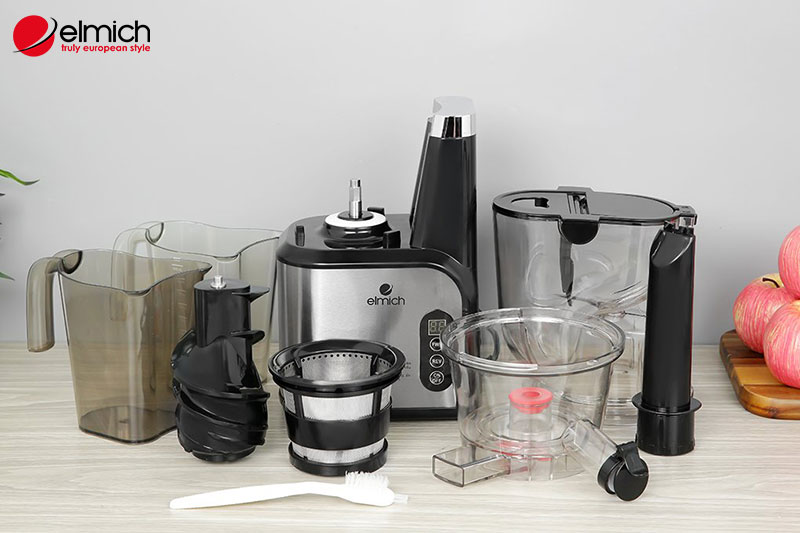 Hình 3: Các tính năng và phụ kiện kèm theo của máy ép chậm