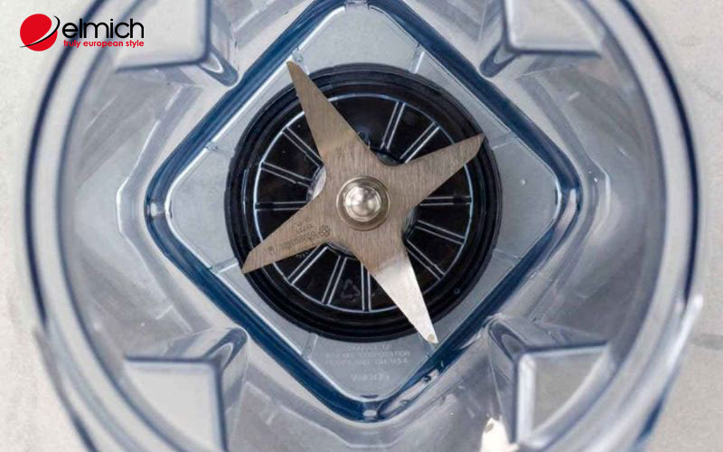 Hình 3: Lưỡi dao máy xay không hoạt động