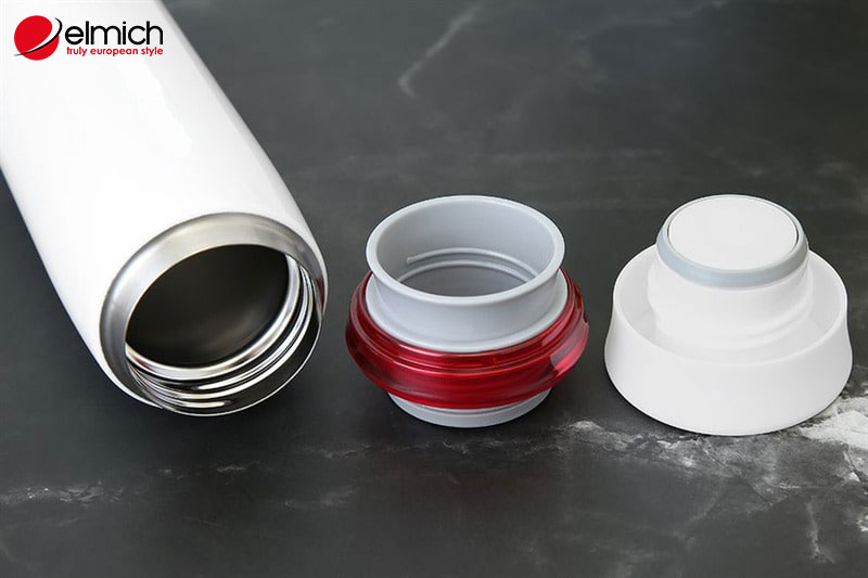 Hình 3: Bình giữ nhiệt loại tốt luôn có phần nắp 2 tầng, bên trong có gioăng silicon bền bỉ