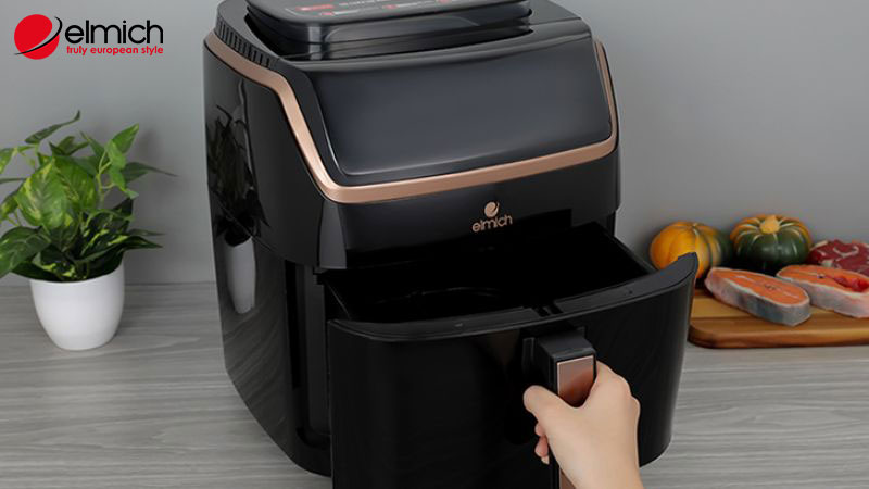 Hình 3: Nồi chiên không dầu làm không gian bếp trở nên hiện đại hơn