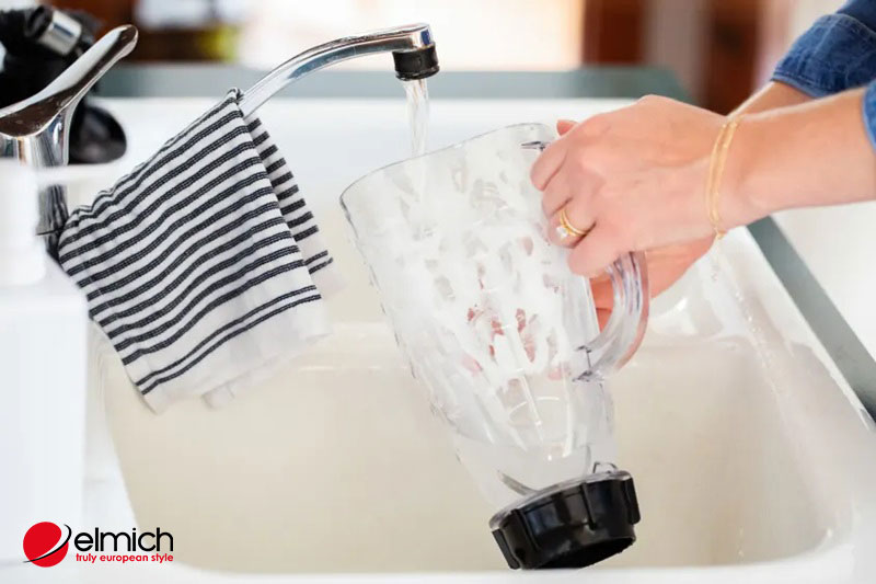 Hình 4: Sau khi sử dụng thiết bị, hãy vệ sinh đúng cách để đảm bảo độ bền