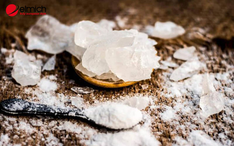 Hình 5: Dùng phèn chua để loại bỏ toàn bộ vết gỉ