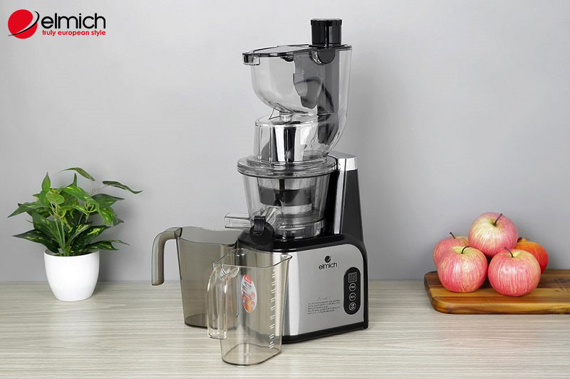 Hình 5: Cách lắp máy ép chậm không quá khó khăn