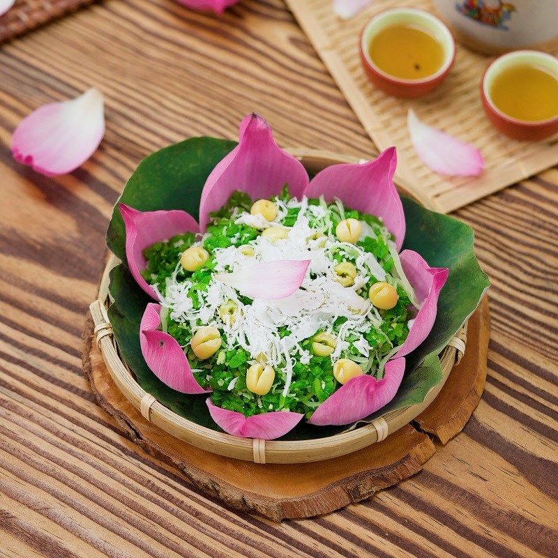 Ảnh 12: Xôi cốm thành phẩm thơm ngon với hạt sen bùi béo