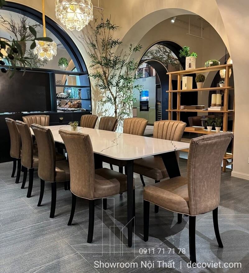 bàn ăn 10 ghế theo phong cách sang trọng bởi gam màu ấm áp