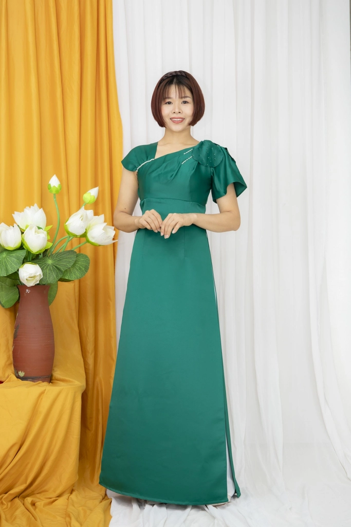 Mẫu áo dài cách tân kết hợp hài hòa giữa truyện thống vào hiện đại