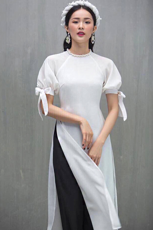 Áo Dài Trắng Quần Đen – Sự Lựa Chọn Tinh Tế Cho Mỗi Dịp Đặc Biệt