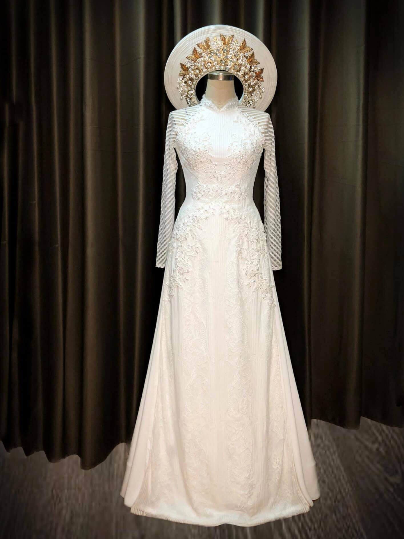 Bí Mật Đằng Sau Sự Quyến Rũ Của "Áo Dài Cưới Trắng"