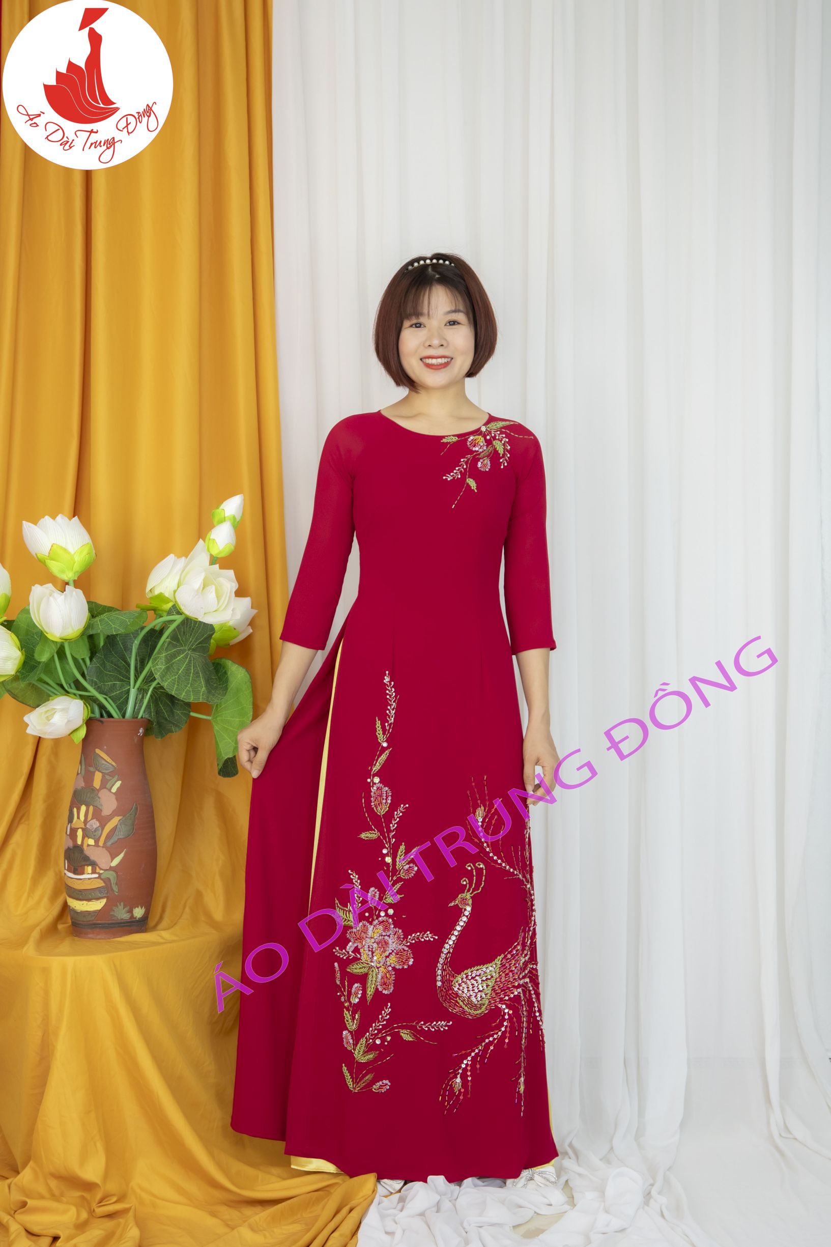 Mẫu áo dài tay lỡ đính kết tỷ mỷ