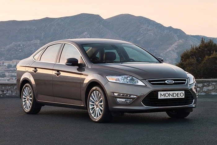 ac-quy-xe-ford-mondeo