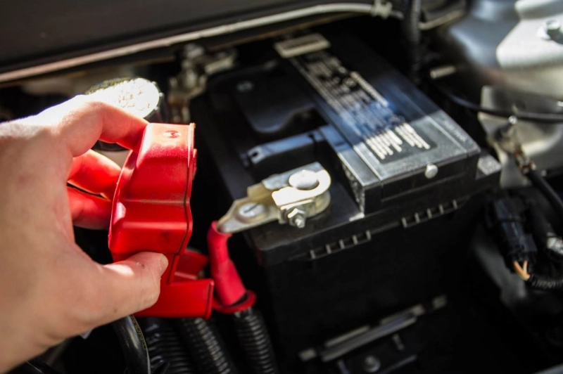 nguyen-nhan-va-cach-khac-phuc-khi-binh-ac-quy-het-dien