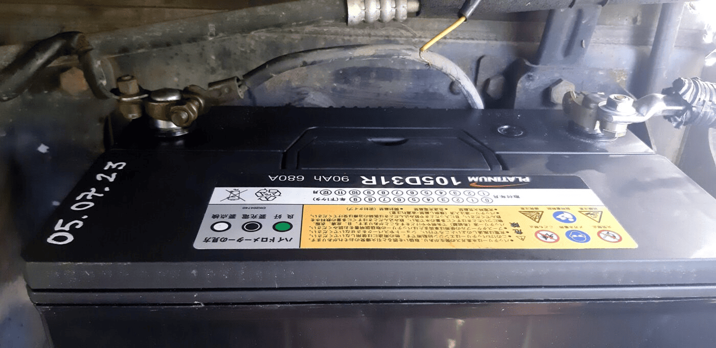 thói quen khiến ắc quy nhanh hỏng