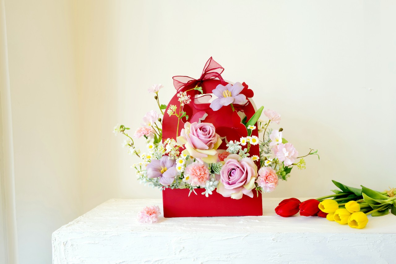 gio-hoa-lua-8-3-don-gian-tang-vo-yeu