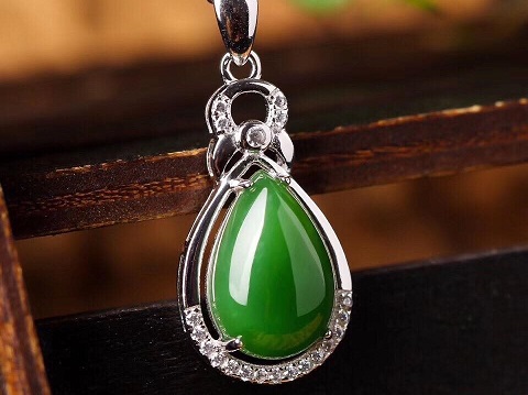 Mặt dây chuyền nữ