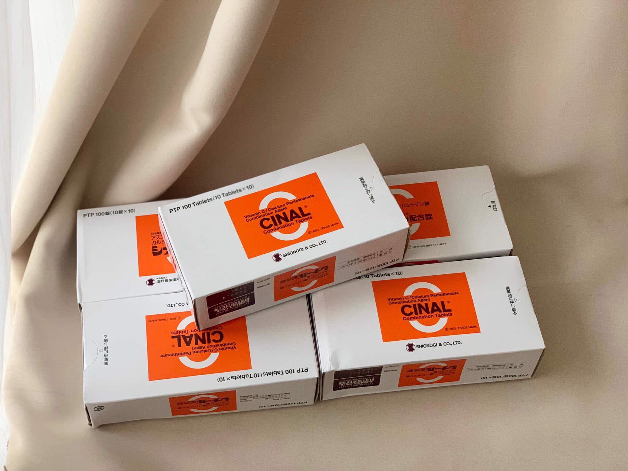 Viên uống trắng da Cinal Vitamin C Nhật Bản