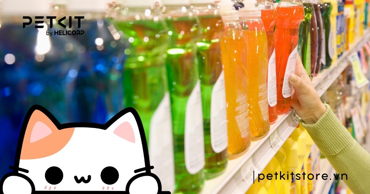 tắm cho mèo bằng nước rửa chén