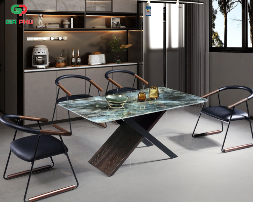 Bàn ăn nhỏ trong căn bếp hiện đại