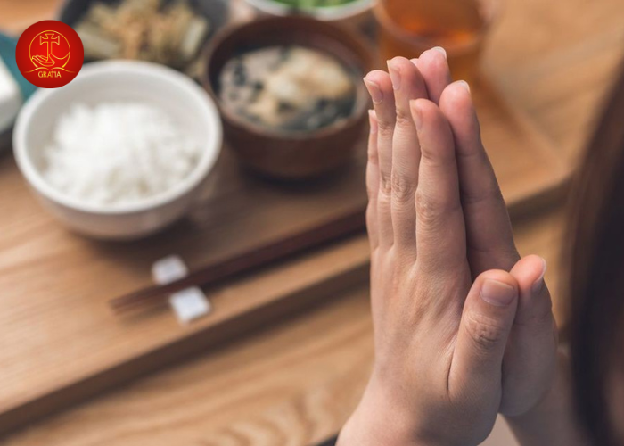 Cách làm dấu Thánh Giá