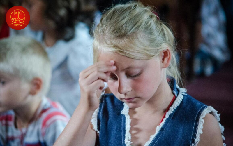 Cách làm dấu Thánh Giá