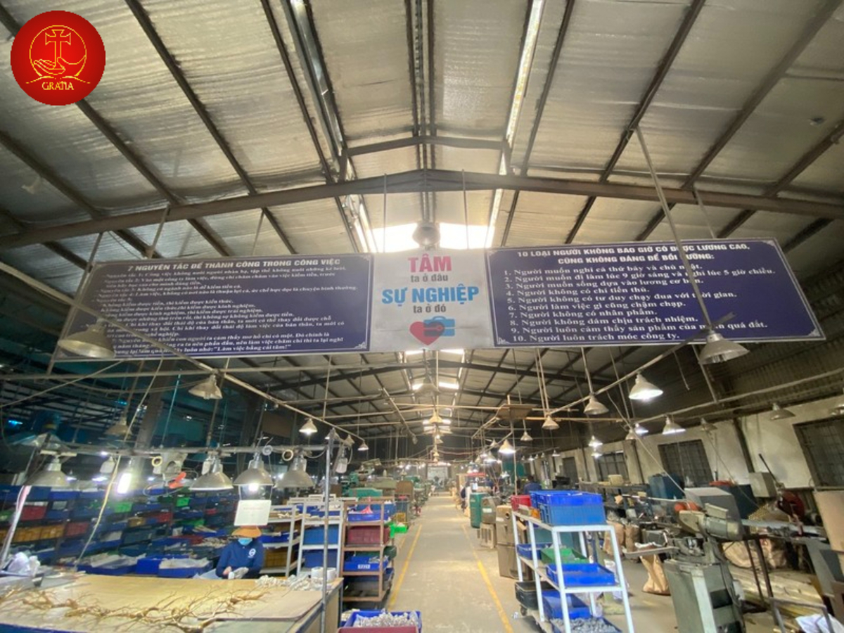 sản xuất bàn thờ công giáo theo yêu cầu