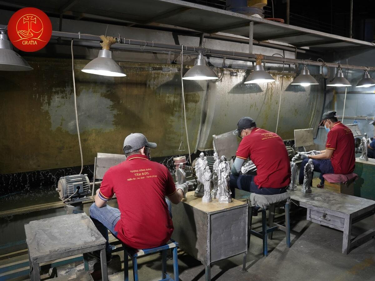 đúc tượng đồng