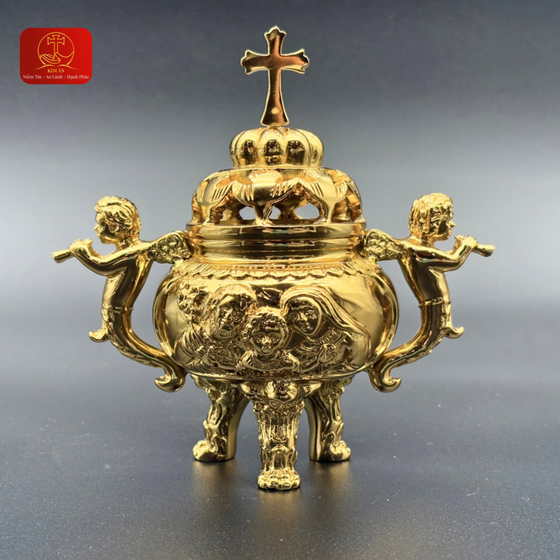 Lư xông trầm nhỏ tượng trưng cho sự thành kính, cầu nguyện và tôn vinh Thiên Chúa