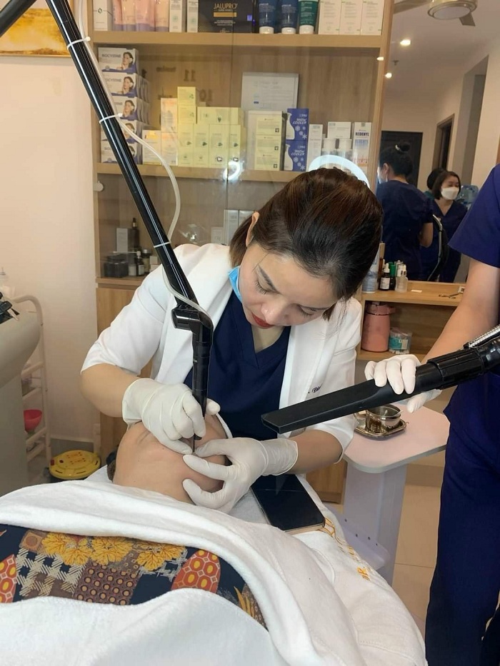 sử dụng máy hút mùi, khói laser co2