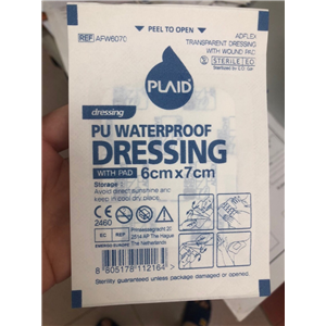 Miếng dán opsite sau mổ