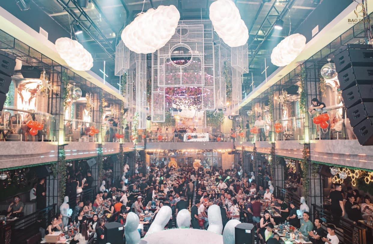 Không Gian Love Garden 258 Nguyễn Văn Lượng