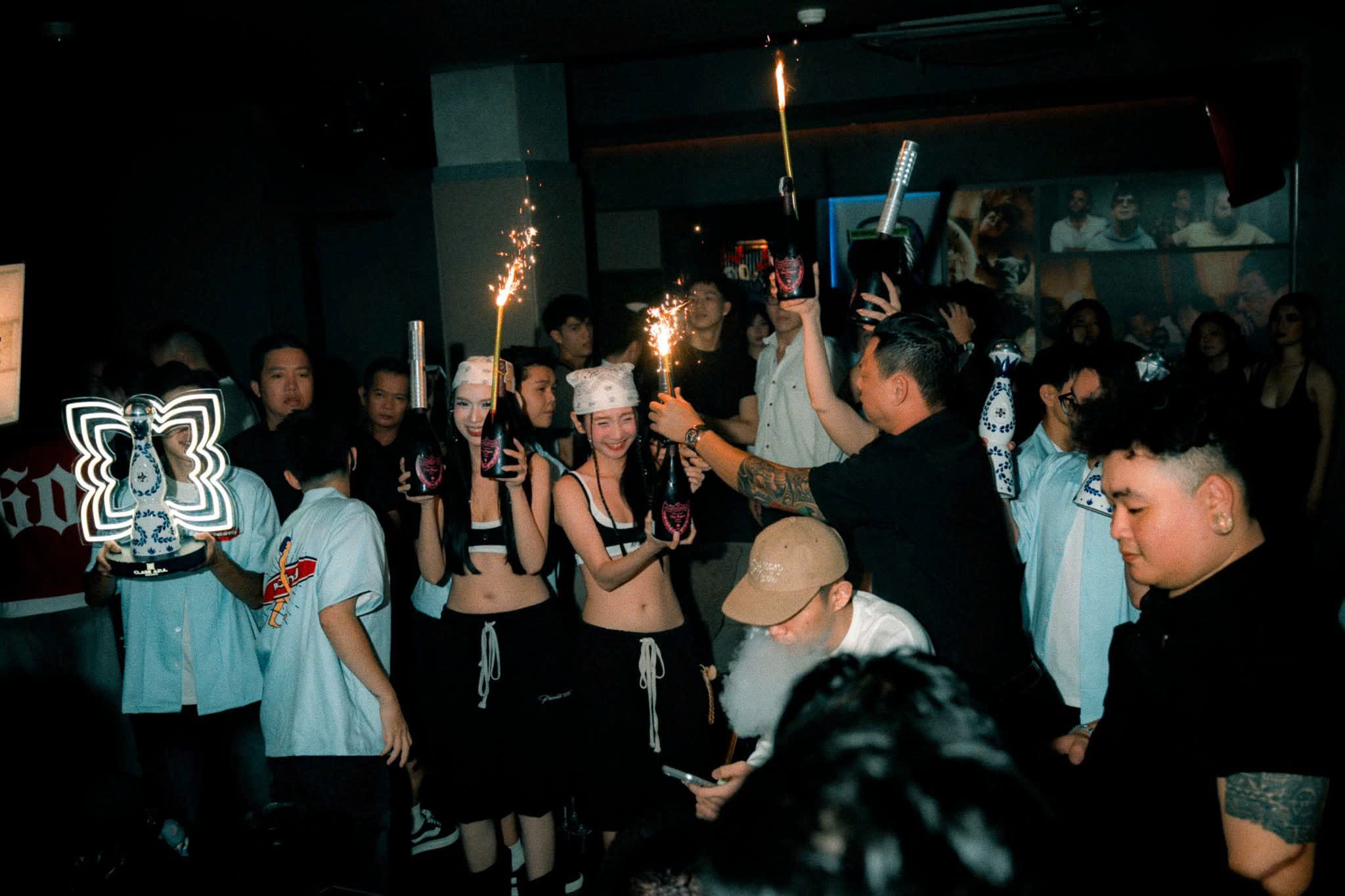 neighbourhood club saigon
