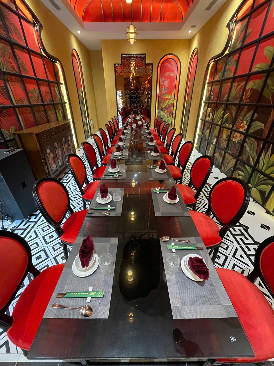 Nhà Hàng 303 Phạm Văn Đồng, Quận Gò Vấp