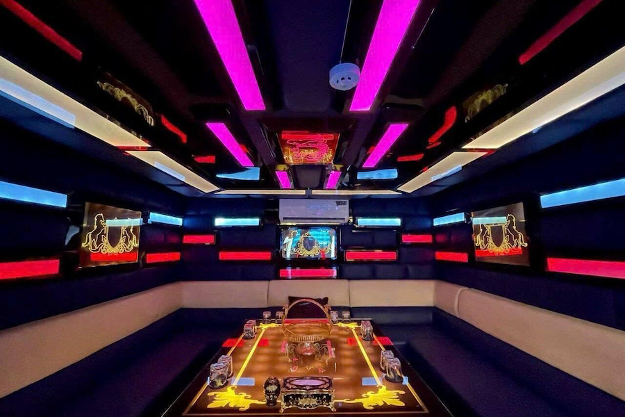 Phòng VIP Karaoke Pearl KTV 93 An Dương Vương Quận 5
