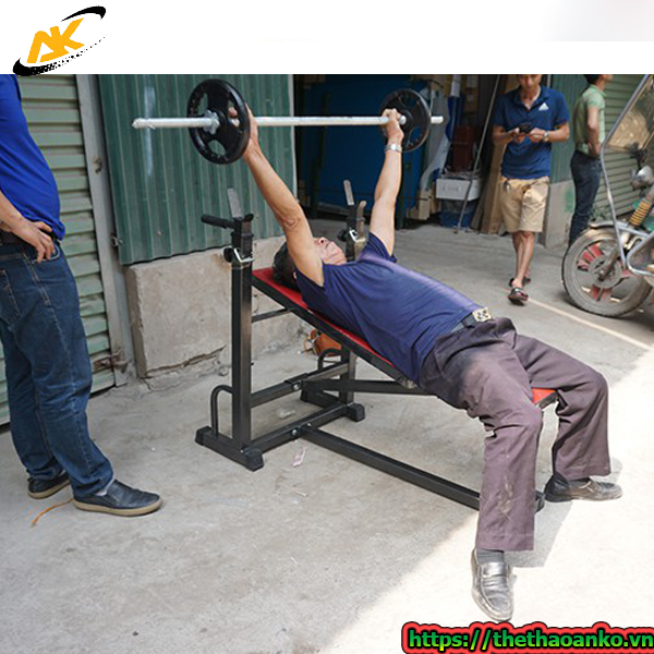 Hình ảnh thực tế sử dụng ghế tạ đơn xuki