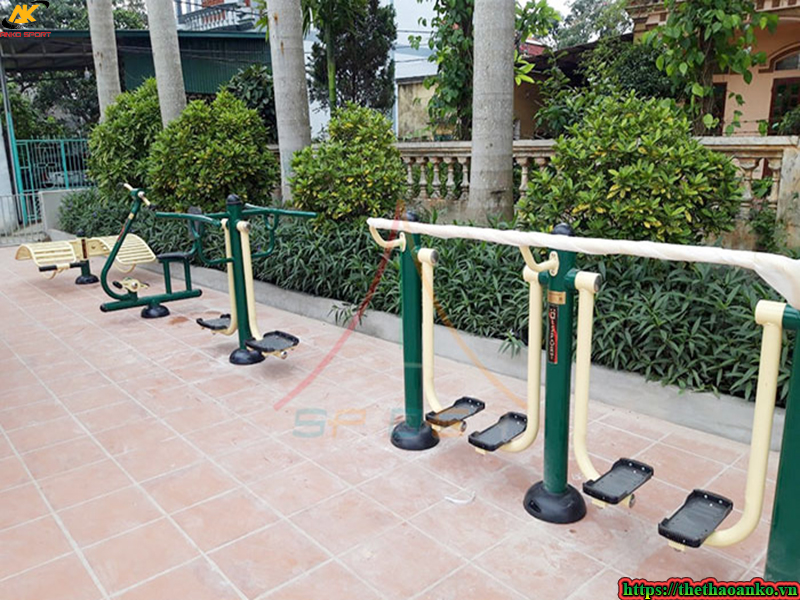 llap-dat-dung-cu-thao-ngoai-troi-cho-khu-dan-cu-tai-bac-ninh-1