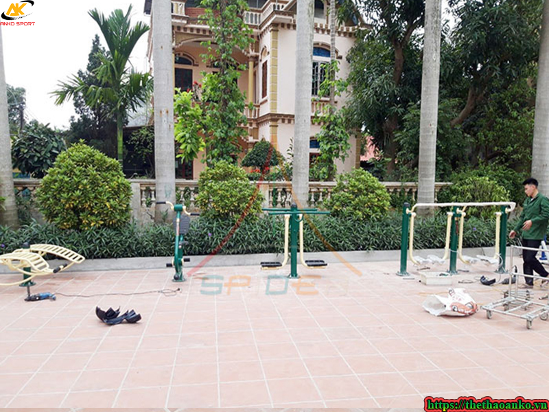 llap-dat-dung-cu-thao-ngoai-troi-cho-khu-dan-cu-tai-bac-ninh-2