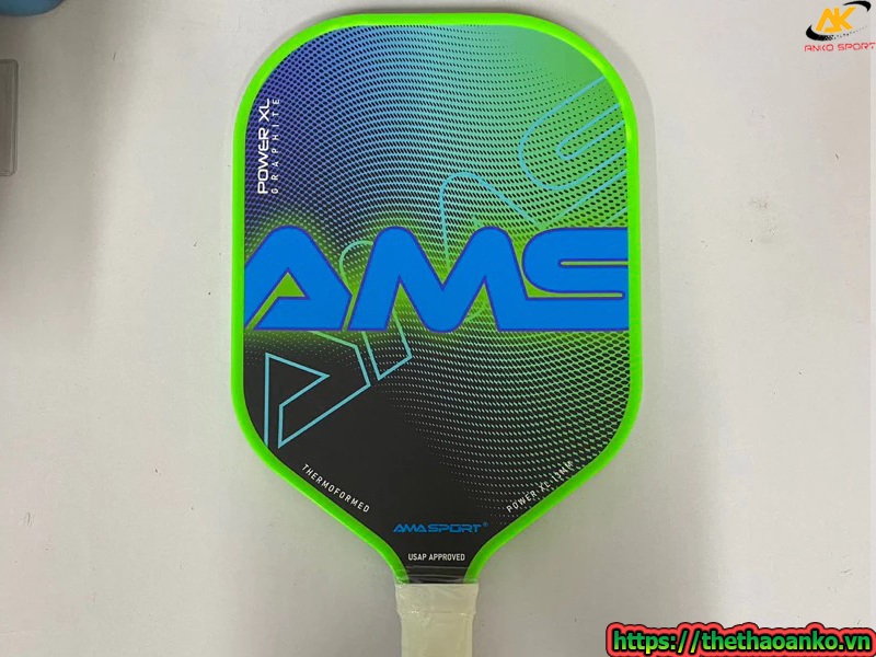 mua-vot-pickleball-ama-o-dau-tai-huyen-nhon-trach
