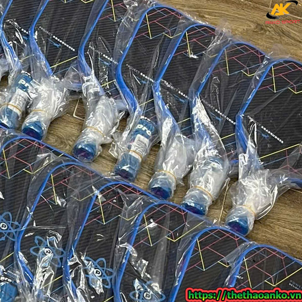 vot-pickleball-proton-series-four-soi-carbon-thai-nguyen