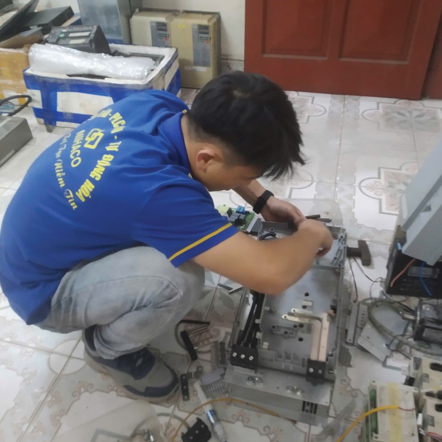 sua-chua-bien-tan-delixi-tai-thanh-hoa