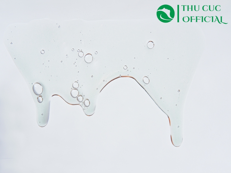 Dùng serum mỏng nhẹ trước