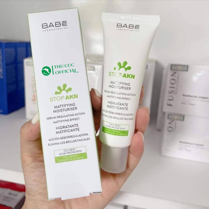 Kem dưỡng Babe Stop AKN Mattifying Moisturiser