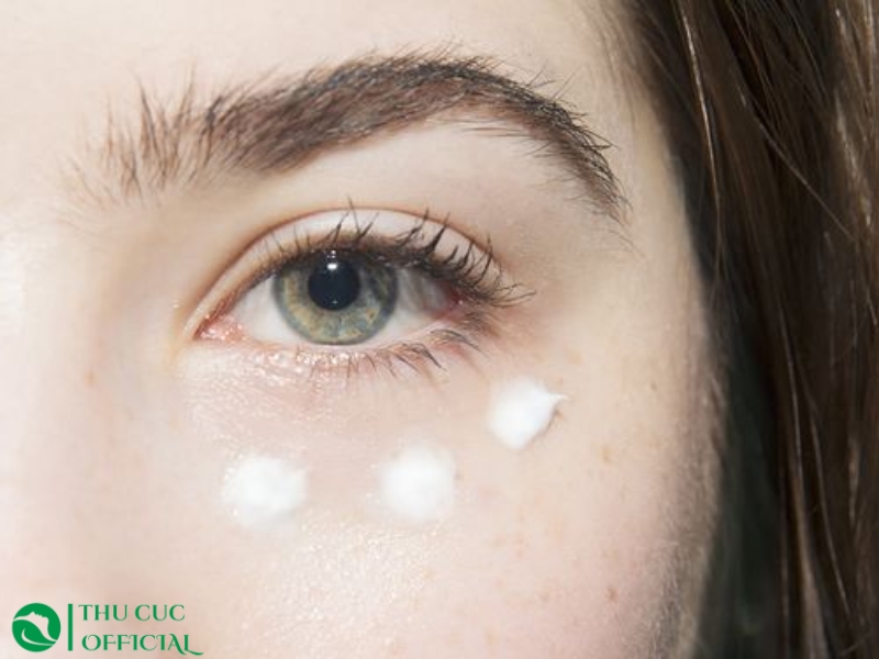 Kem dưỡng cho vùng mắt