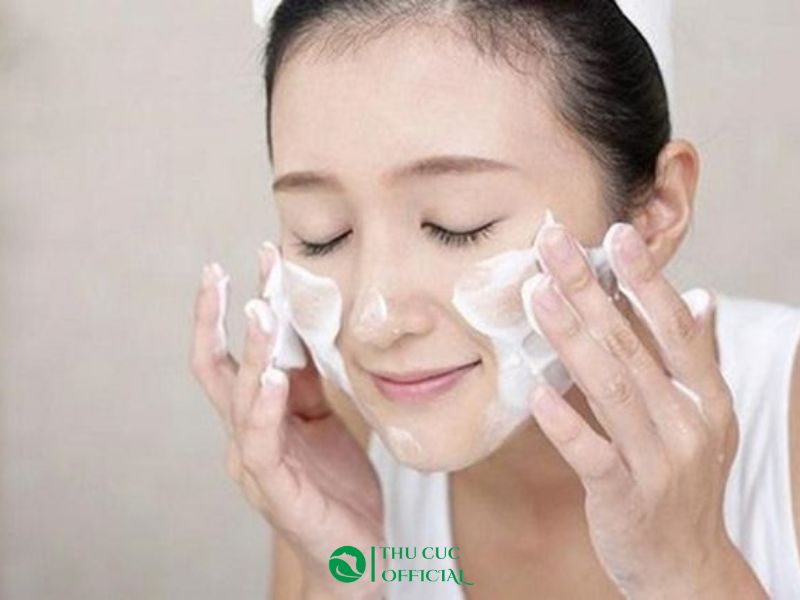 Hướng dẫn sử dụng sữa rửa mặt da dầu