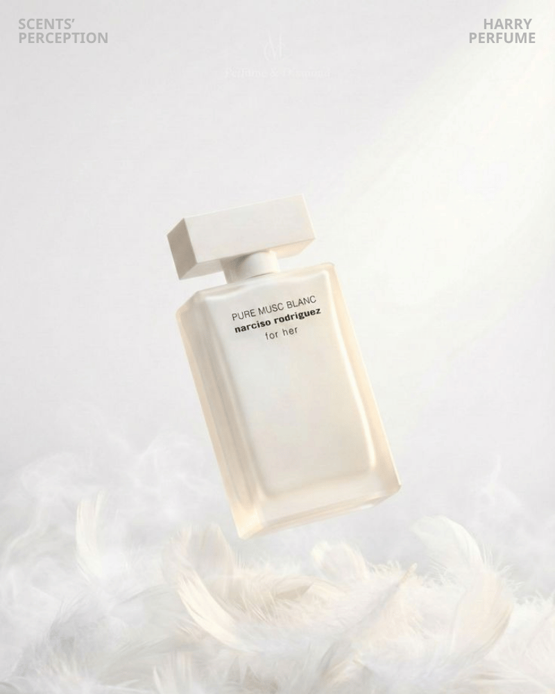 Pure Musc Blanc lưu hương 6–8 giờ, tỏa vừa phải, sạch mềm, phù hợp công sở và hẹn hò nhẹ