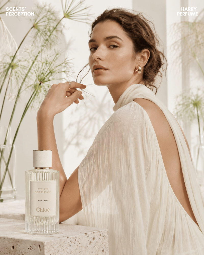 Chloe Atelier Des Fleurs Papyrus có thiết kế tối giản, thủy tinh trong, nắp cổ điển và nhãn sang trọng.