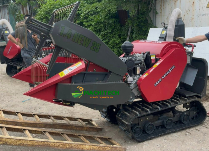 Cách bảo vệ máy gặt lúa mini hoạt động ổn định trong mùa nắng nóng 3