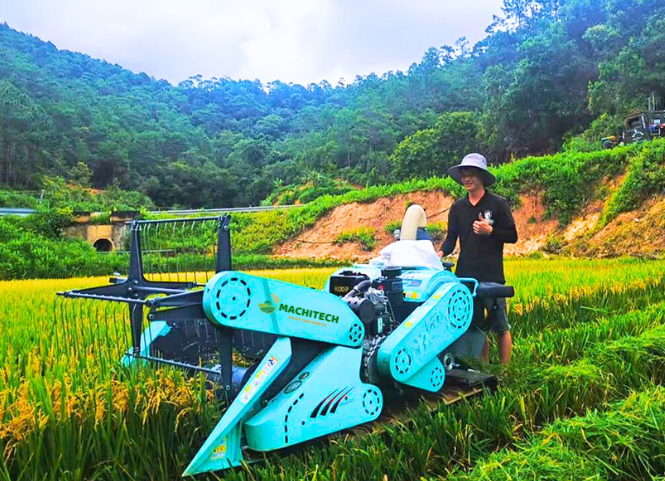 Máy gặt mini 1.4 Blue đi lầy có tốt không? 3
