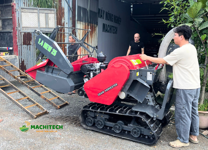 Nguyên nhân và cách xử lý tình trạng máy gặt lúa mini bị tuột xích 3